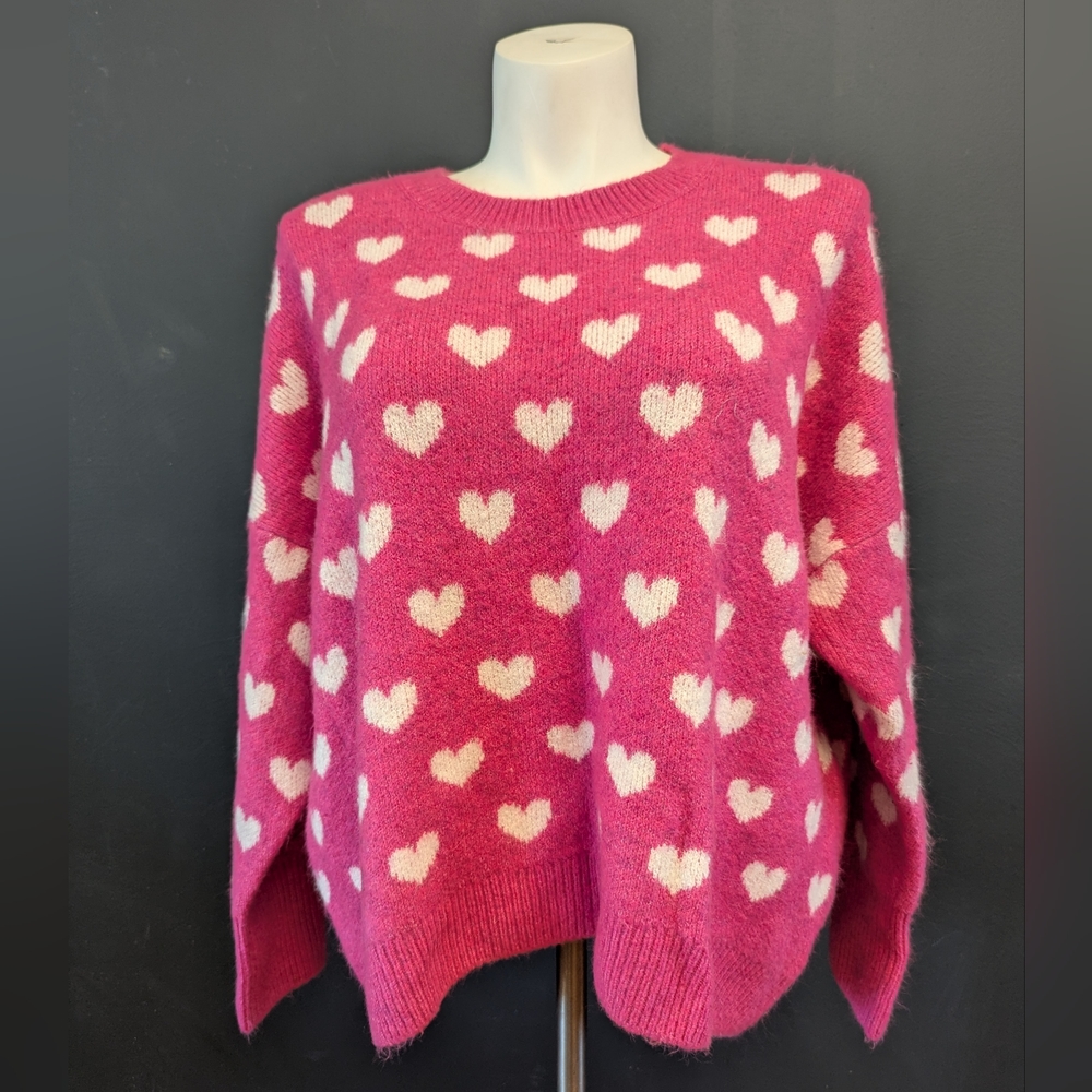 Vince Camuto Pink and White Crew Neck Sweater with Heart Pattern